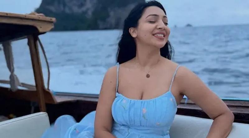 ‘নিজেকে বাঁচানোর চেষ্টা করছি’, কী ইঙ্গিত দিলেন সাদিয়া জাহান প্রভা