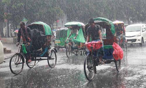 ৪ বিভাগে ভারি বৃষ্টির সতর্কতা জারি, ভূমিধসের আশঙ্কা