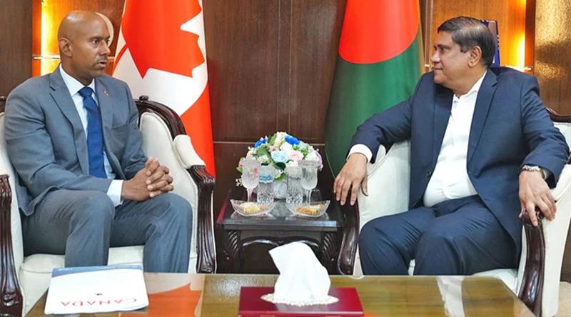 প্রধানমন্ত্রীর প্রতিরক্ষা উপদেষ্টার সঙ্গে কানাডার হাইকমিশনারের সাক্ষাৎ