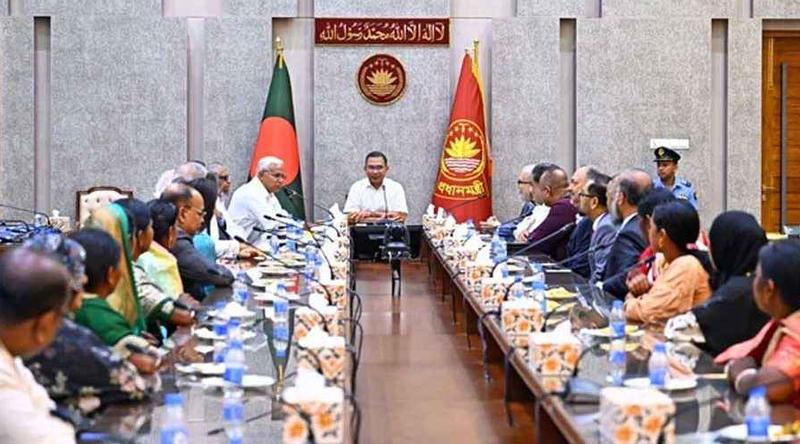 সমাজের সবাই এগিয়ে এলে অনেক বড় সমস্যার সমাধান করা সম্ভব: প্রধানমন্ত্রী