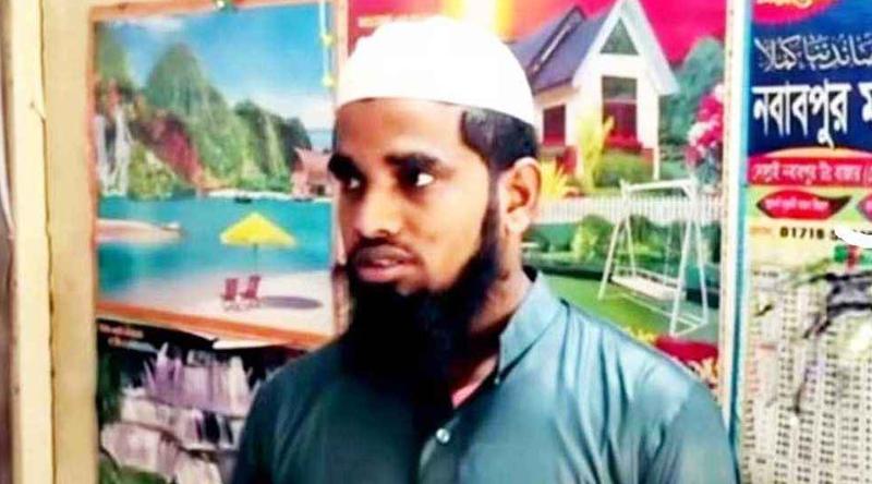 শরীর টেপানোর ইচ্ছা হয় মাদরাসা শিক্ষকের, ডেকে রুমে নিয়ে যান ছাত্রকে