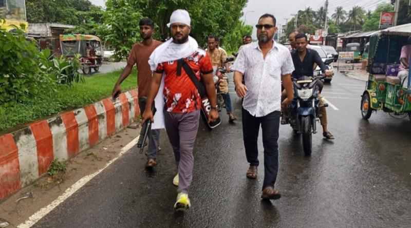 অস্ত্র হাতে ভাইরাল সেই ছাত্রদল নেতাকে মুচলেকা নিয়ে ছেড়ে দিল পুলিশ