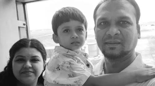 কলকাতার হোটেলে অগ্নিকাণ্ডে শ্বশুর, সন্তান ও স্ত্রীসহ প্রাণ গেল বাংলাদেশি সাংবাদিকের