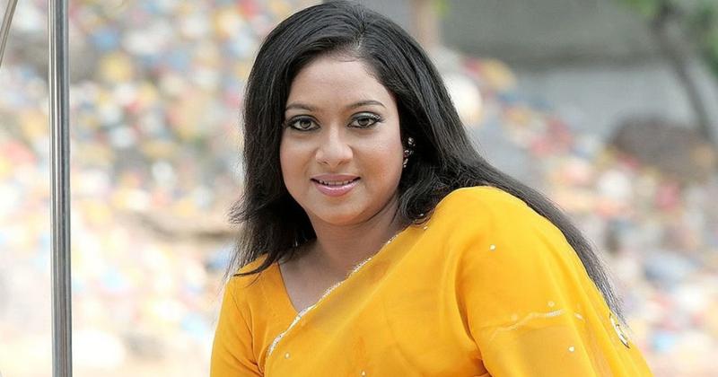 শাবনূরের রহস্যময় ৫ শব্দের পোস্ট নিয়ে আলোচনা তুঙ্গে