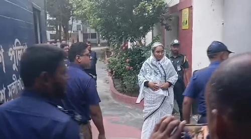 ১২ ঘণ্টার জন্য প্যারোলে মুক্তি পেলেন ডা. দীপু মনি