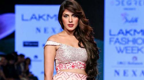 ‘বিশ্বাসঘাতক’ হতে চান না রিয়া, জানালেন তিক্ত অভিজ্ঞতার কথা