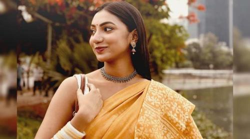 মানুষরূপী বহুরূপীকে আমাদের নিকটে আসতে দিয়ো না