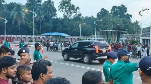 রাষ্ট্রপতির শপথ অনুষ্ঠানে যোগ দিতে বঙ্গভবনে ৩ বাহিনীর প্রধান