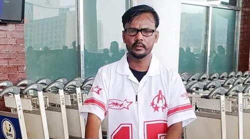 নির্বাচনে লড়ার আগে ওমরাহ্‌ করতে গেলেন হিরো আলম