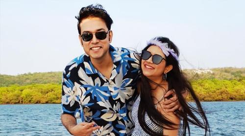 সন্তান জন্মের পর প্রকাশ্যে অনুপম পত্নী, দেখালেন বেবি বাম্পের ছবি