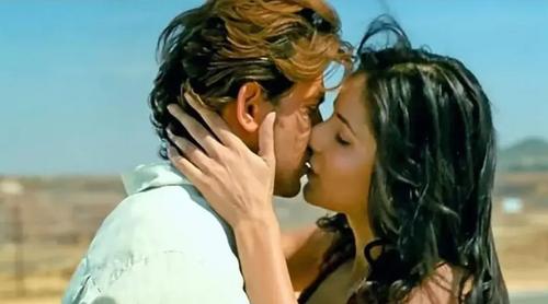 হৃত্বিককে প্রথম চুমু দিতে কেন রাজি হয়েছিলেন ক্যাটরিনা?