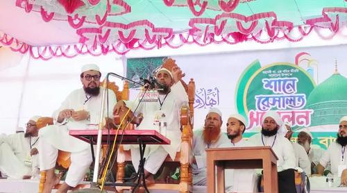 শরিয়াহবিরোধী কোনো আইনকে মেনে নেওয়ার প্রশ্নই আসে না: বায়তুল মোকাররমের খতিব