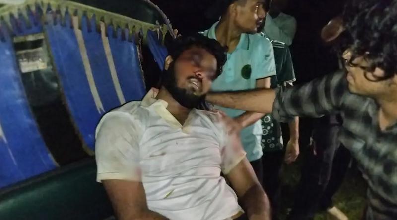 চেয়ারে বসাকে কেন্দ্র করে রাবিতে দুই বিভাগের শিক্ষার্থীদের সংঘর্ষ