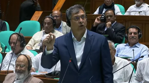 ১৫ বছরে প্রায় ২০ হাজার আগ্নেয়াস্ত্রের লাইসেন্স দেওয়া হয়েছে: স্বরাষ্ট্রমন্ত্রী