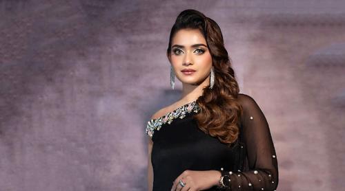 বিরতি শেষে আবারও নাটকে ফিরলেন তানজিন তিশা