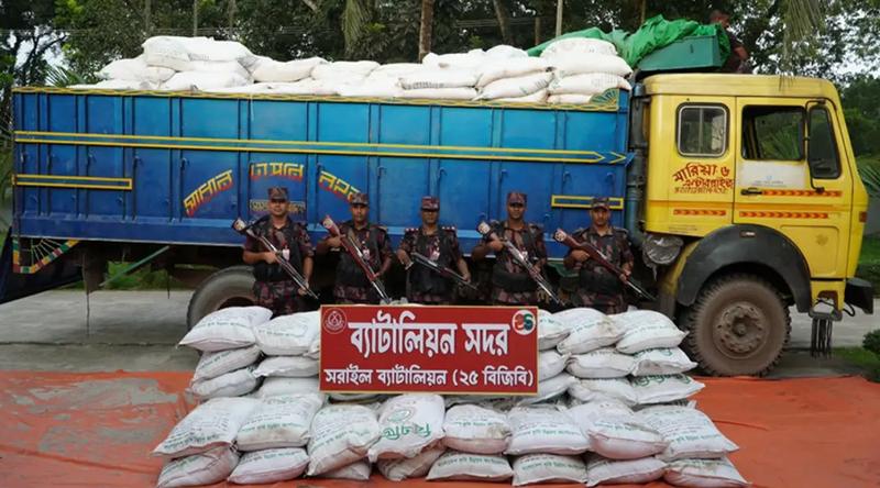 ভারতে পাচারের চেষ্টাকালে ব্রাহ্মণবাড়িয়া থেকে ২৪ টন সার উদ্ধার