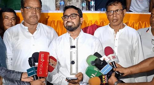 আ. লীগকে সঙ্গে নিয়ে জামায়াত-এনসিপি সরকার পতন করে ক্ষমতায় যাওয়ার স্বপ্ন দেখছে: রাশেদ খাঁন