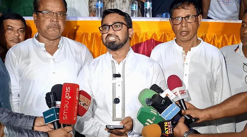 আ. লীগকে সঙ্গে নিয়ে জামায়াত-এনসিপি সরকার পতন করে ক্ষমতায় যাওয়ার স্বপ্ন দেখছে: রাশেদ খাঁন