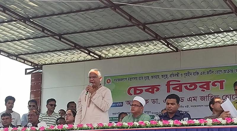 ‘সন্তান কোথায় যাচ্ছে কার সঙ্গে মিশছে খোঁজ রাখুন’