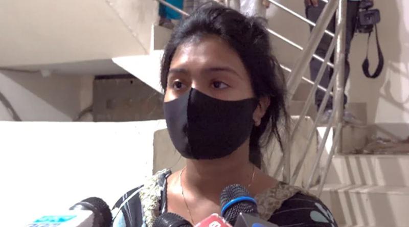 আমি মরিনি, বারে মদ পান করে অসুস্থ হয়েছিলাম: ভাইরাল সেই তরুণী