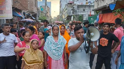 পল্লবী বিহারি ক্যাম্পে পানির পাম্প বসানোকে কেন্দ্র করে  জামায়াত-বিএনপিপন্থিদের সংঘর্ষ