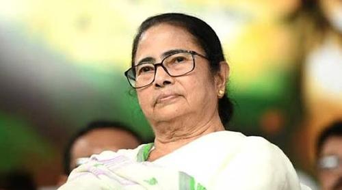 পশ্চিমবঙ্গের সাবেক মুখ্যমন্ত্রী মমতার বিরুদ্ধে মামলা করল পুলিশ