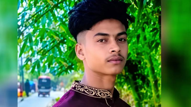 শিশুসন্তানকে বিক্রি করে ‘আইফোন’ কেনা সেই বাবা আটক