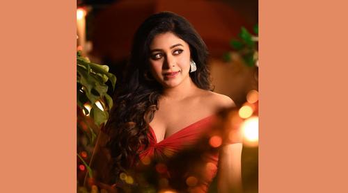 কেউ হয়রানির চেষ্টা করলে, তাকে নগ্ন করে রাস্তায় দাঁড় করাব: ঋতাভরী