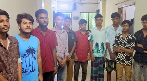থানার হাজতে ১০ আসামির ‘জয় বাংলা’ স্লোগান, এসআই ও কনস্টেবল প্রত্যাহার