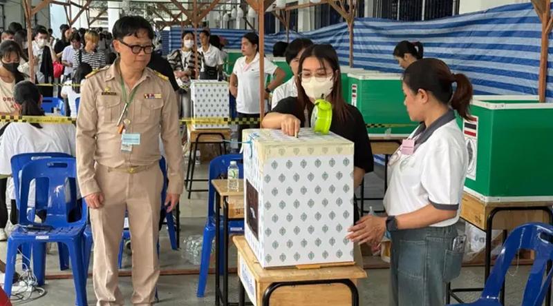 থাইল্যান্ডে ভোটগ্রহণ শুরু, আলোচনায় ৩টি প্রধান রাজনৈতিক দল