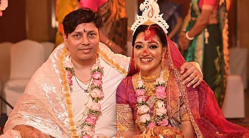 স্বামীর সঙ্গে প্রথম ভালোবাসা দিবসে কী পরিকল্পনা মৌবনী সরকারের?