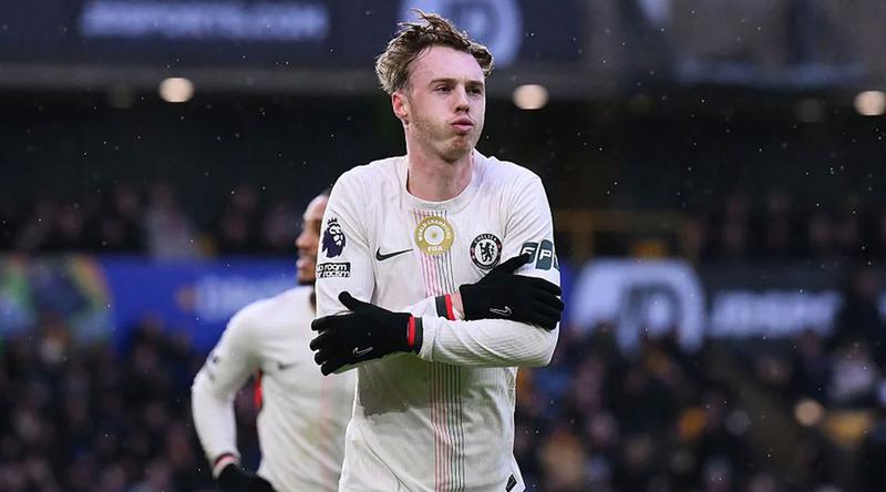 হ্যাটট্রিক করে ইতিহাসের পাতায় নাম লেখালেন পালমার