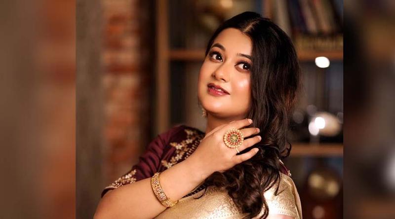 সময়ের সঙ্গে কমেছে বন্ধুর সংখ্যা, মন খারাপ করা পোস্ট অনামিকার