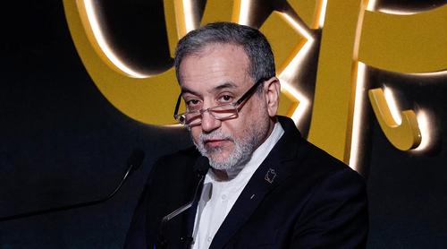 যুদ্ধ চাপিয়ে দিলেও ইউরেনিয়াম সমৃদ্ধকরণ বন্ধ করবে না ইরান: আরাঘচি