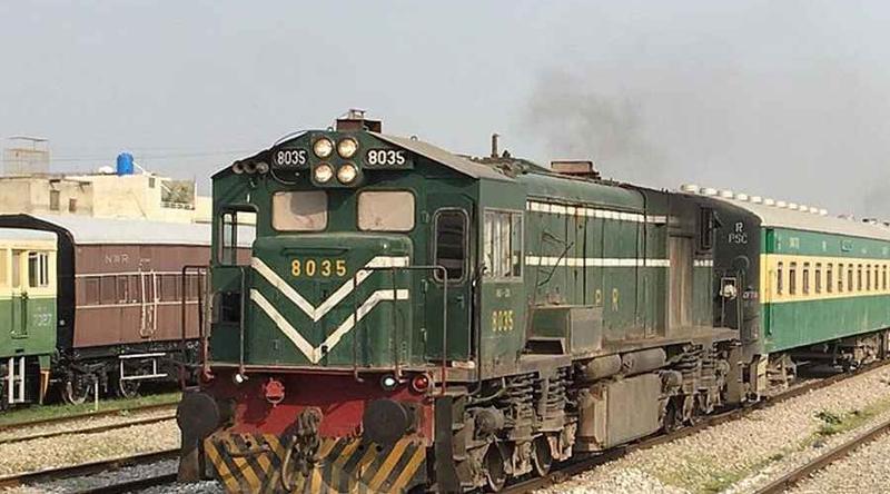 এবার পাকিস্তান থেকে ট্রেনের বগি ও ওয়াগন কিনতে চায় বাংলাদেশ