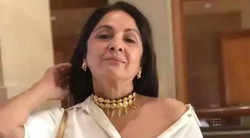 পরিচালকের গালিতে সেটেই কান্নায় ভেঙ্গে পড়েন নীনা গুপ্তা