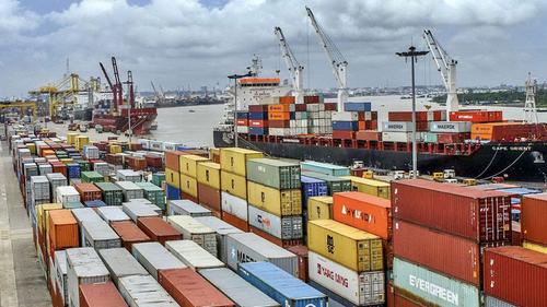 ধর্মঘট স্থগিতের পর সচল হলো চট্টগ্রাম বন্দর