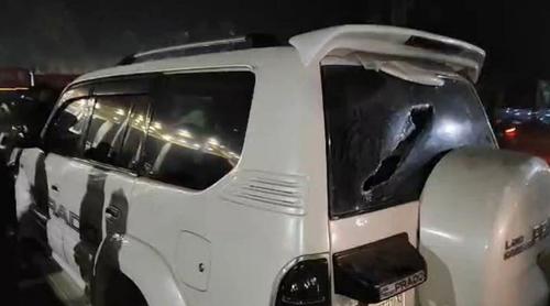 লালমনিরহাটে স্বতন্ত্র প্রার্থীর গাড়িবহরে হামলা
