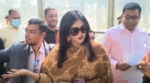 নির্বাচনী প্রচারণায় চিত্রনায়িকা শিমলা