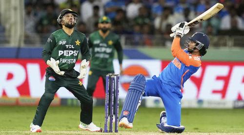 বয়কটের সিদ্ধান্ত থেকে সরে আসার জন্য পাকিস্তানকে অনুরোধ করল  আরব আমিরাত