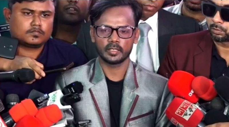 আমরা কি আদিম যুগে ফিরে যাচ্ছি: কেন্দ্রে মোবাইল প্রসঙ্গে হিরো আলম