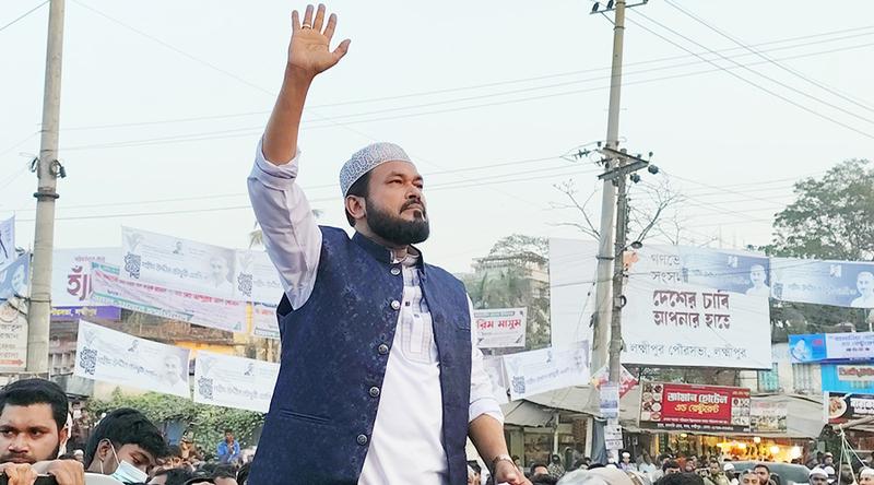 একটি দল বুলেটের প্রস্তুতি গ্রহণ করছে : রেজাউল করিম