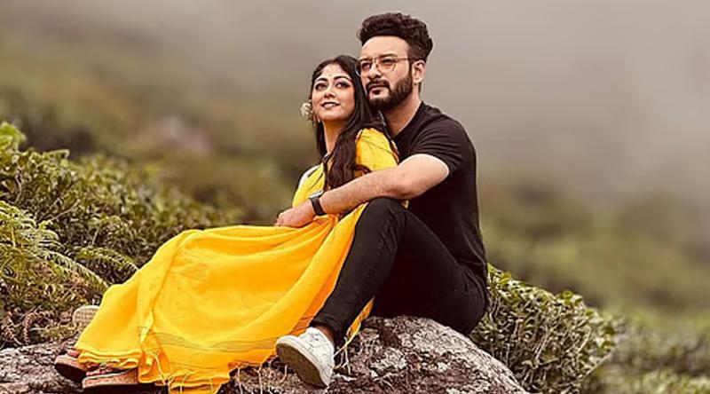 সুস্মিতার চোখের নীলে হারিয়ে গেলেন সাহেব!