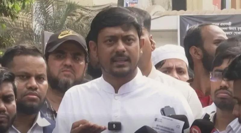 শাহবাগে গণসংযোগ করে প্রচারণা শেষ করলেন নাসীরুদ্দীন পাটওয়ারী