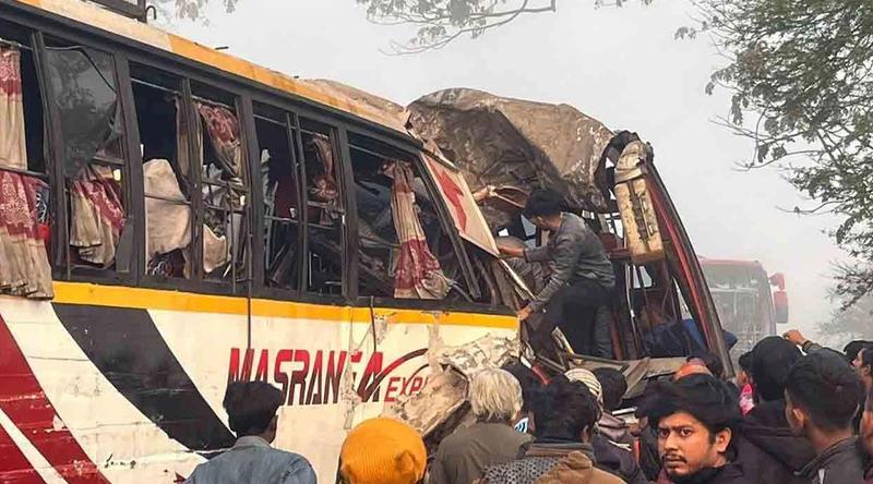 পাবনায় দুই বাসের মুখোমুখি সংঘর্ষে নিহত ২