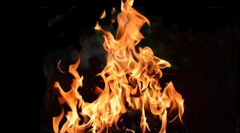 নেত্রকোনায় ভোট কেন্দ্রে আগুন