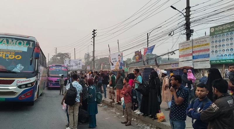 গাজীপুরে ৫০ কিলোমিটার জুড়ে যানজট, তিনগুণ ভাড়া আদায়ের অভিযোগ