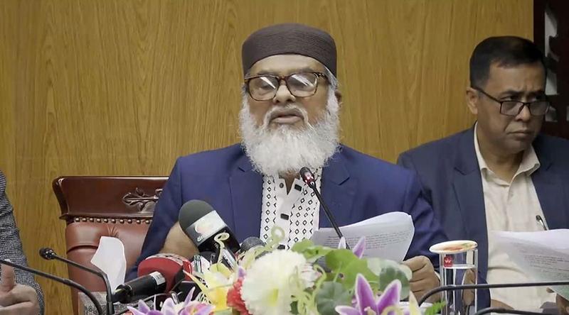 টানা দ্বিতীয়বারের মতো সরকারি ব্যয়ে কাউকে হজে পাঠানো হচ্ছে না: ধর্ম উপদেষ্টা