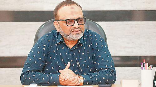 আনুষ্ঠানিক পদত্যাগ করেননি ঢাবি উপাচার্য