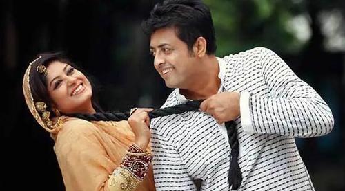 ‘আপনার বউ নৌকার মনোনয়ন চেয়েছিলেন’, ওমর সানীকে নেটিজেনরা